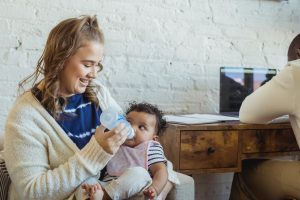 Hranirea bebelusului. Cateva sfaturi utile pentru parinti