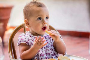 Intoleranta si alergia alimentara la copii/bebelusi. Cum le recunoastem si ce putem face sa le prevenim?