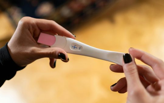 Inseminare artificiala sau fertilizare in vitro? Care este cea mai buna varianta pentru cuplurile cu probleme de fertilitate